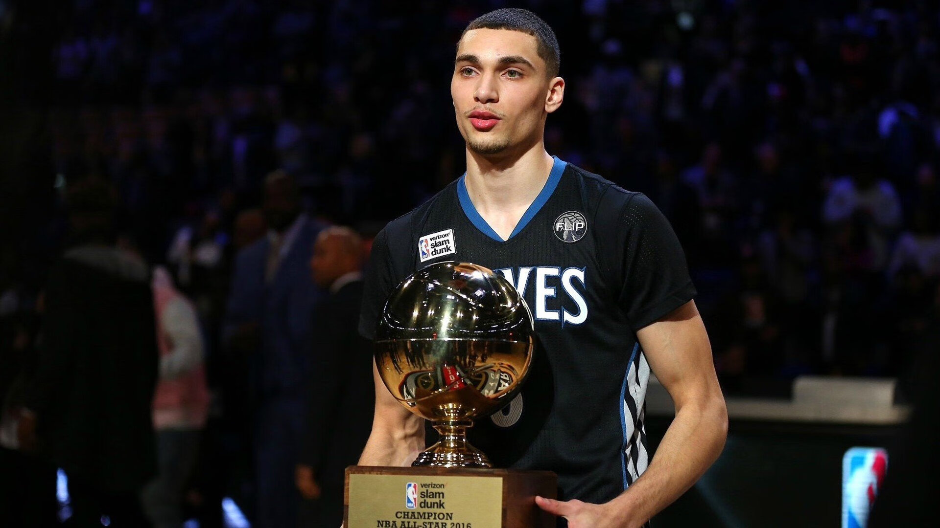 湖人队迎来重大战役，季后赛在望，湖人队赛季比赛结果